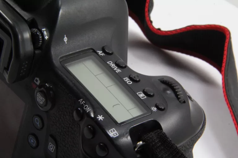 aparat-canon-eos-6d-ds126401-stan-uzywany