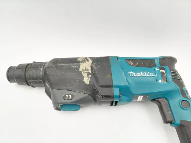mlotowiertarka-makita-hr2300-marka-makita