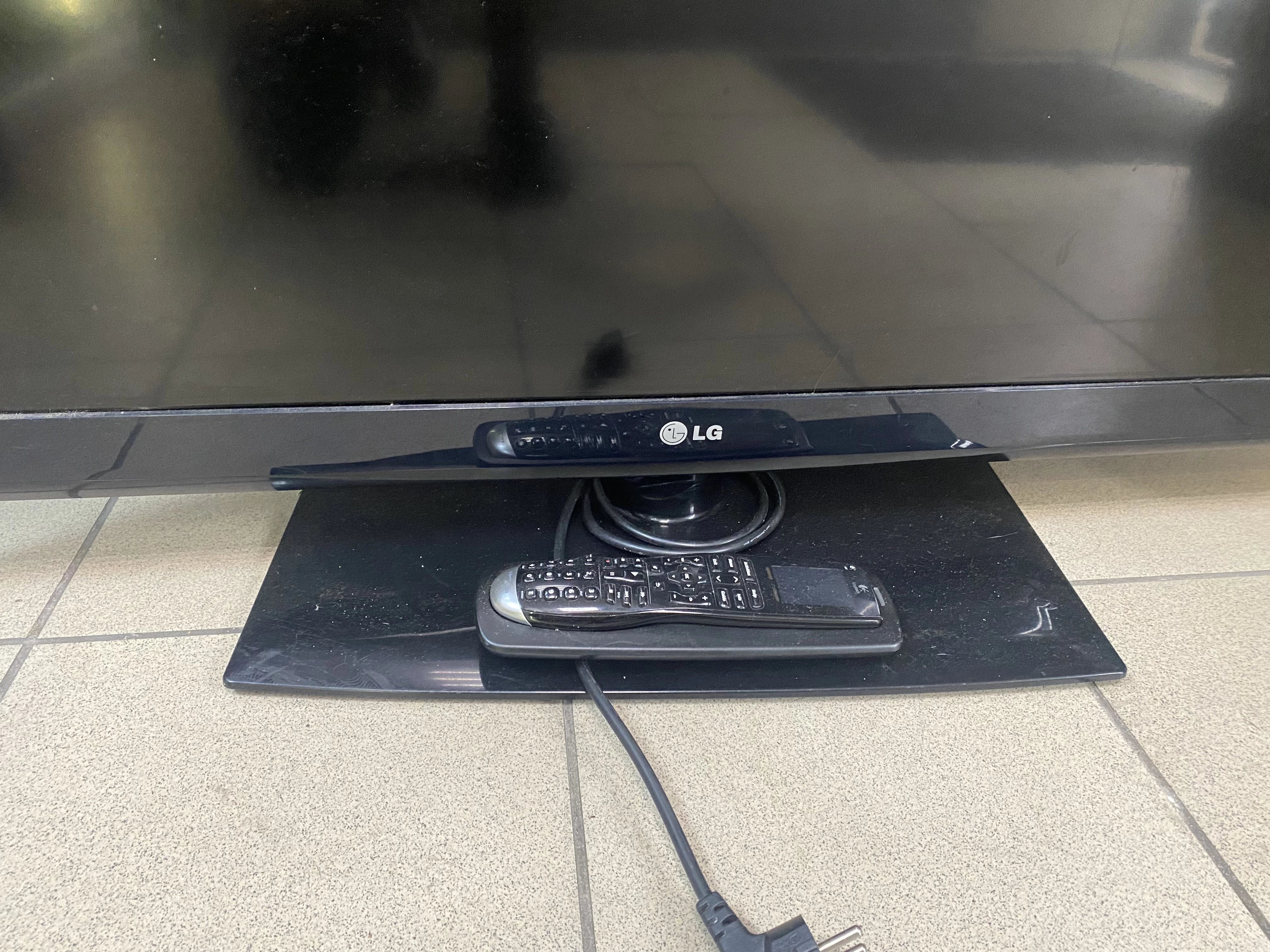 telewizor-lg-42le4500-przekatna-ekranu-cale-42