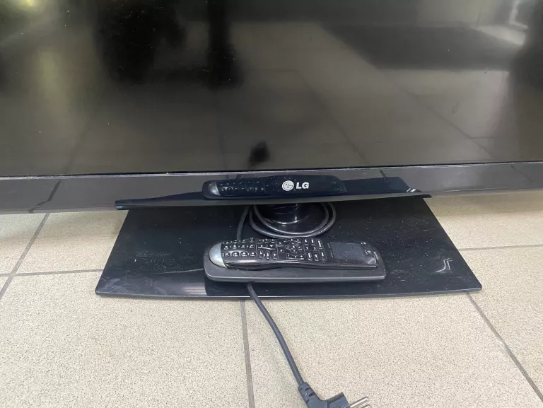 TELEWIZOR LG 42LE4500