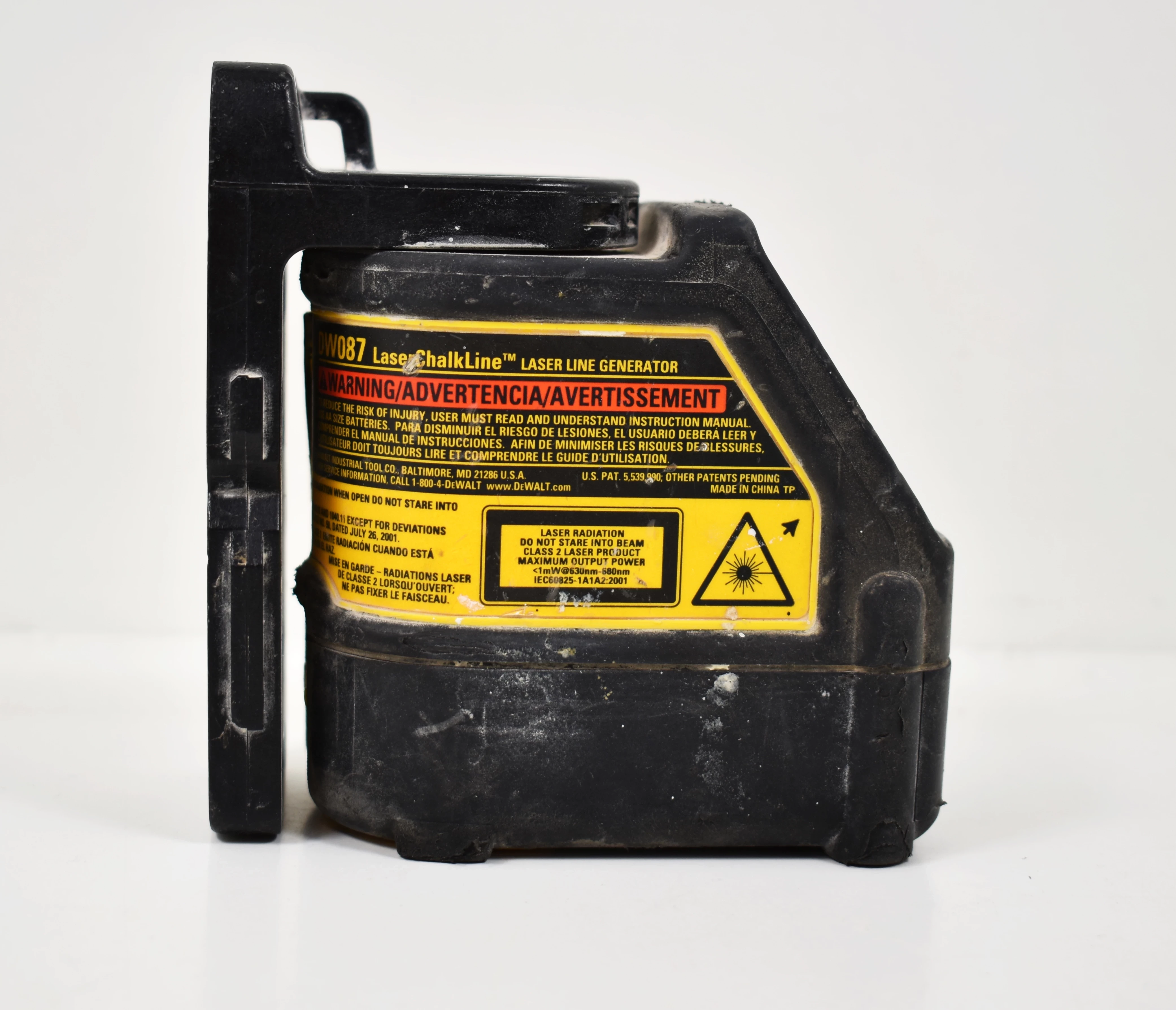 laser-krzyzowy-dewalt-dw087-maksymalny-zasieg-pracy-15