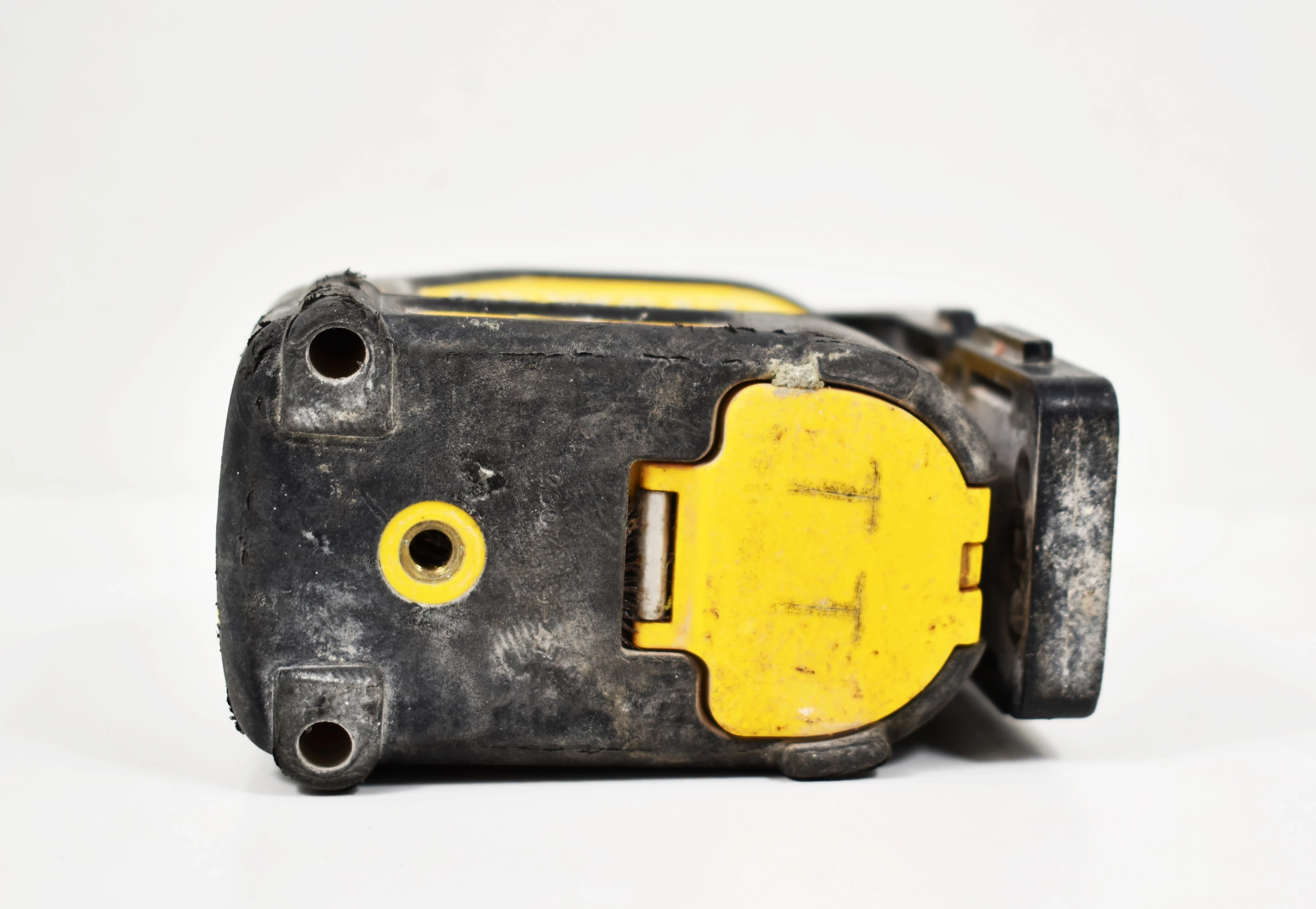 laser-krzyzowy-dewalt-dw087-zasilanie-bateryjne