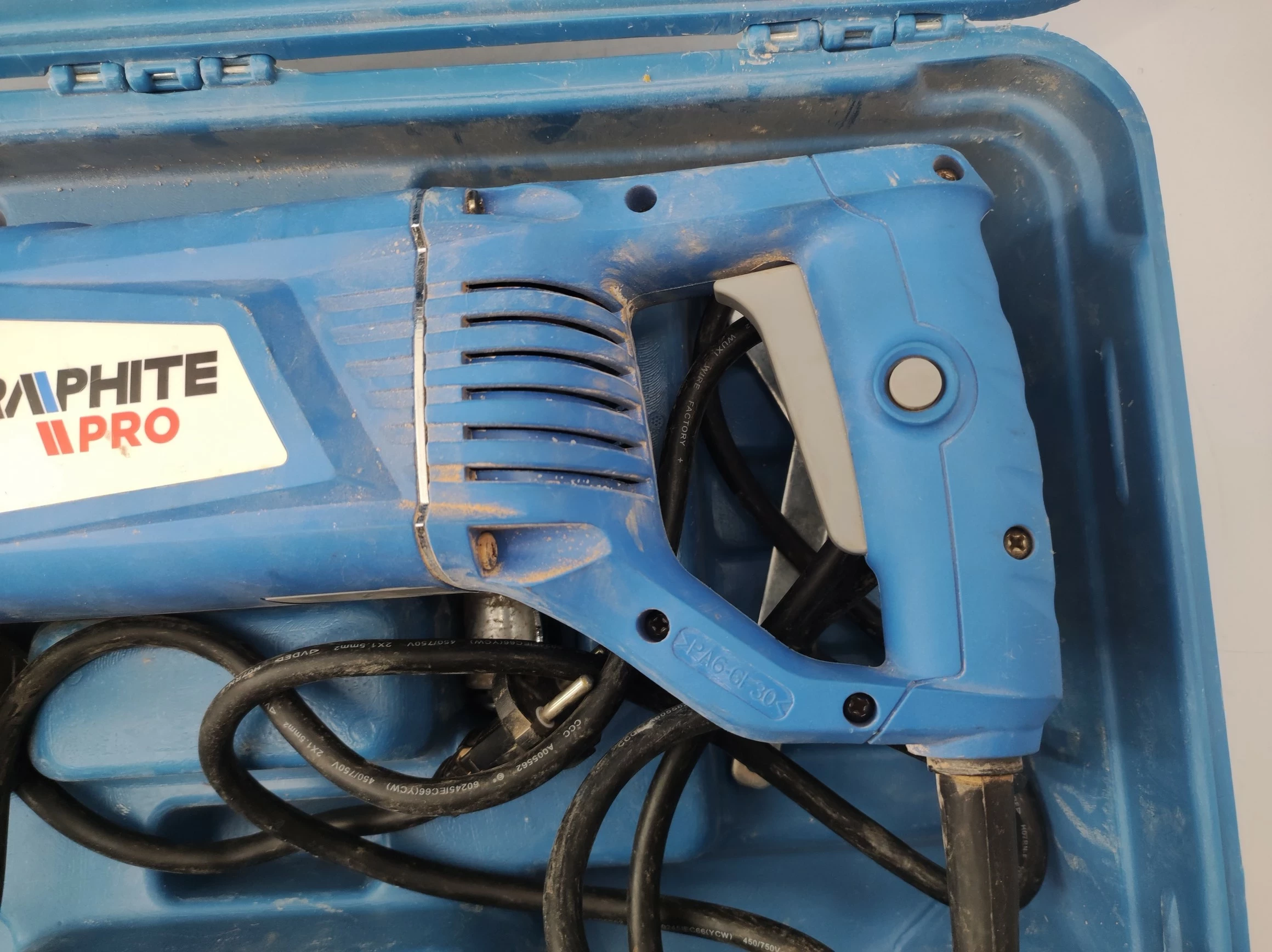 bruzdownica-graphite-pro-59gp300-2400w-150mm-maksymalna-predkosc-obrotowa-8000