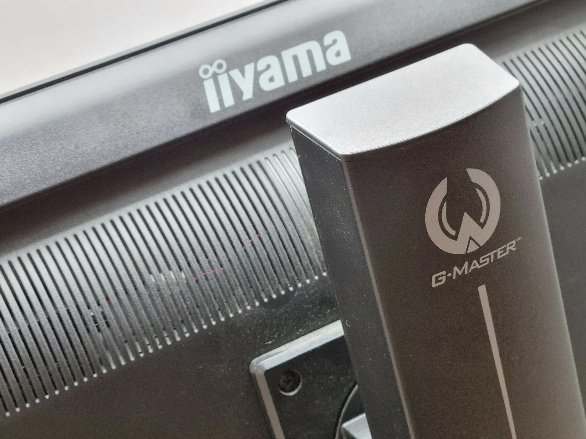 monitor-iiyama-g-master-gb2888uhsu-przekatna-ekranu-cale-28