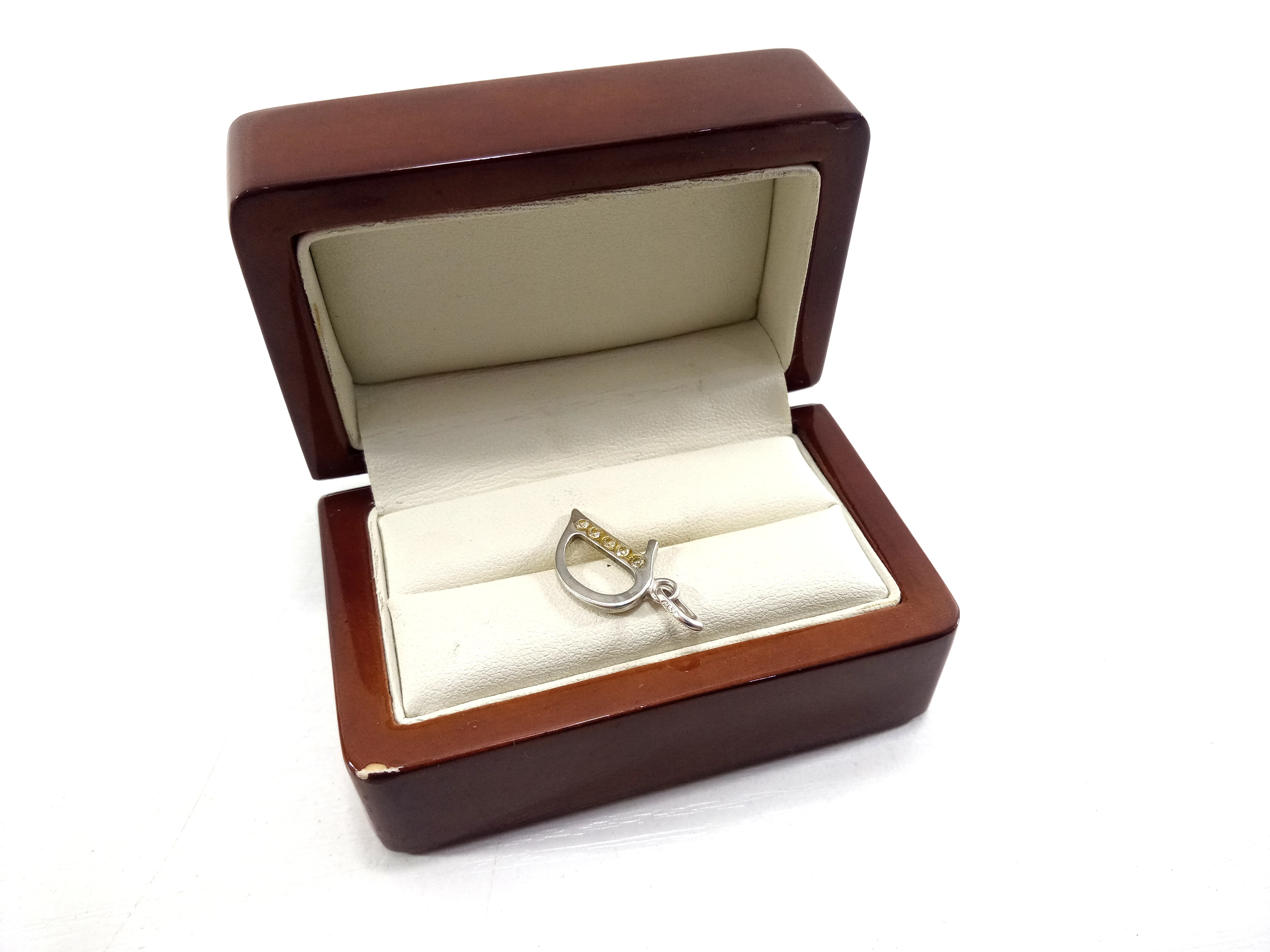 swietna-srebrna-zawieszka-litera-d-material-dominujacy-srebro