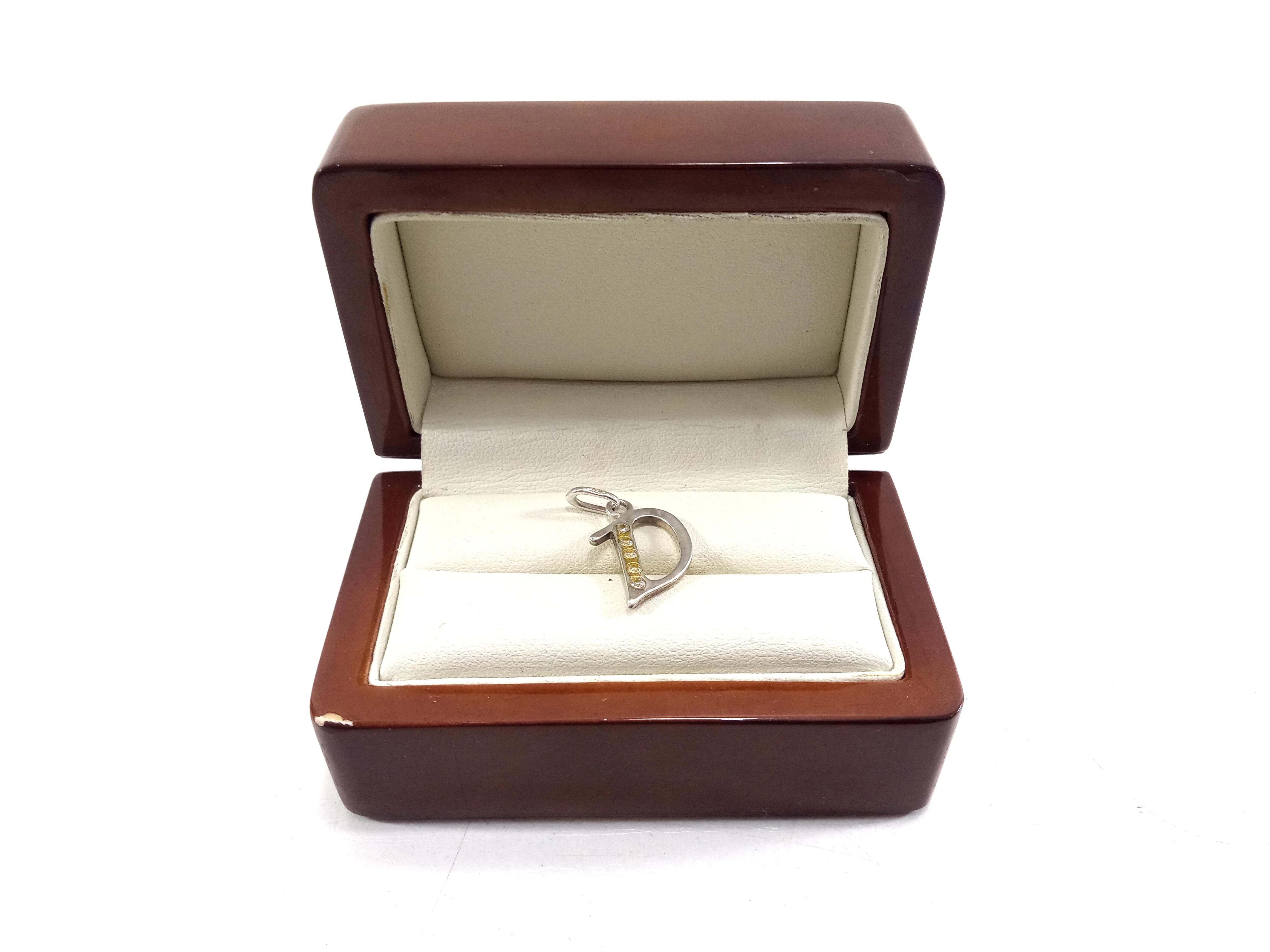 swietna-srebrna-zawieszka-litera-d-tysiaclecia-2a-nowe-miasto-lubawskie