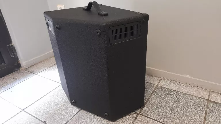 wzmacniacz-basowy-ampeg-ba-112-karton-kod-producenta-0000