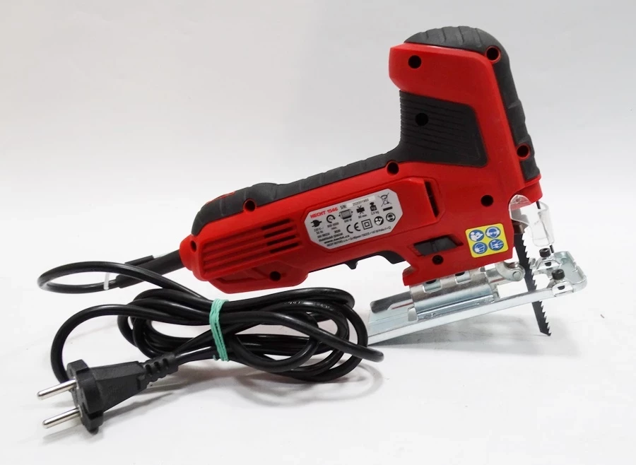 wyrzynarka-elektryczna-600-w-regulacja-hecht-1546-marka-hecht