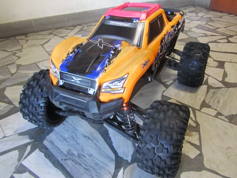 AUTO STEROWANE TRAXXAS X-MAXX 8S 4WD DUZY SZYBKI
