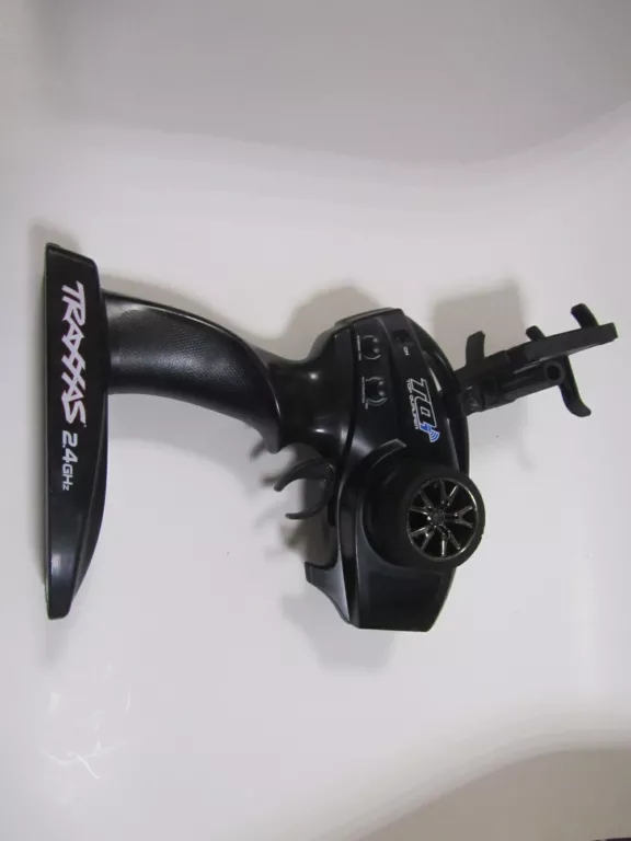 AUTO STEROWANE TRAXXAS X-MAXX 8S 4WD DUZY SZYBKI