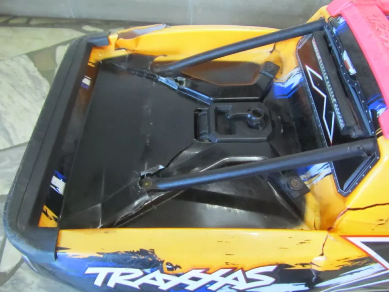 AUTO STEROWANE TRAXXAS X-MAXX 8S 4WD DUZY SZYBKI