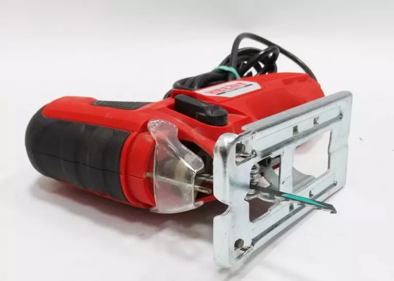 wyrzynarka-elektryczna-600-w-regulacja-hecht-1546-kod-producenta-20262