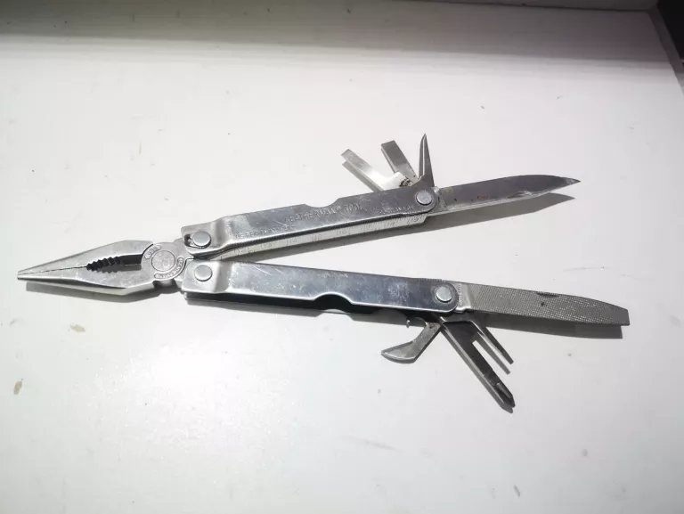 multitool-leatherman-tool-us-reg-tm-1325473-stan-uzywany