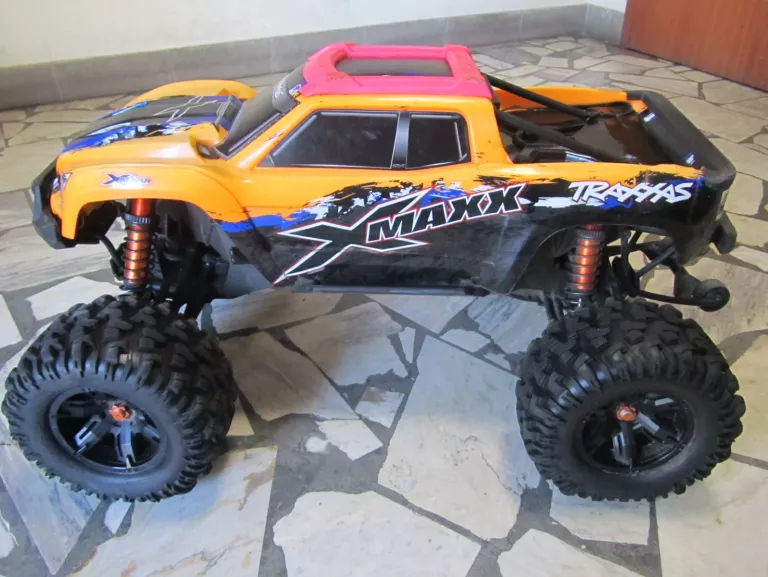 AUTO STEROWANE TRAXXAS X-MAXX 8S 4WD DUZY SZYBKI