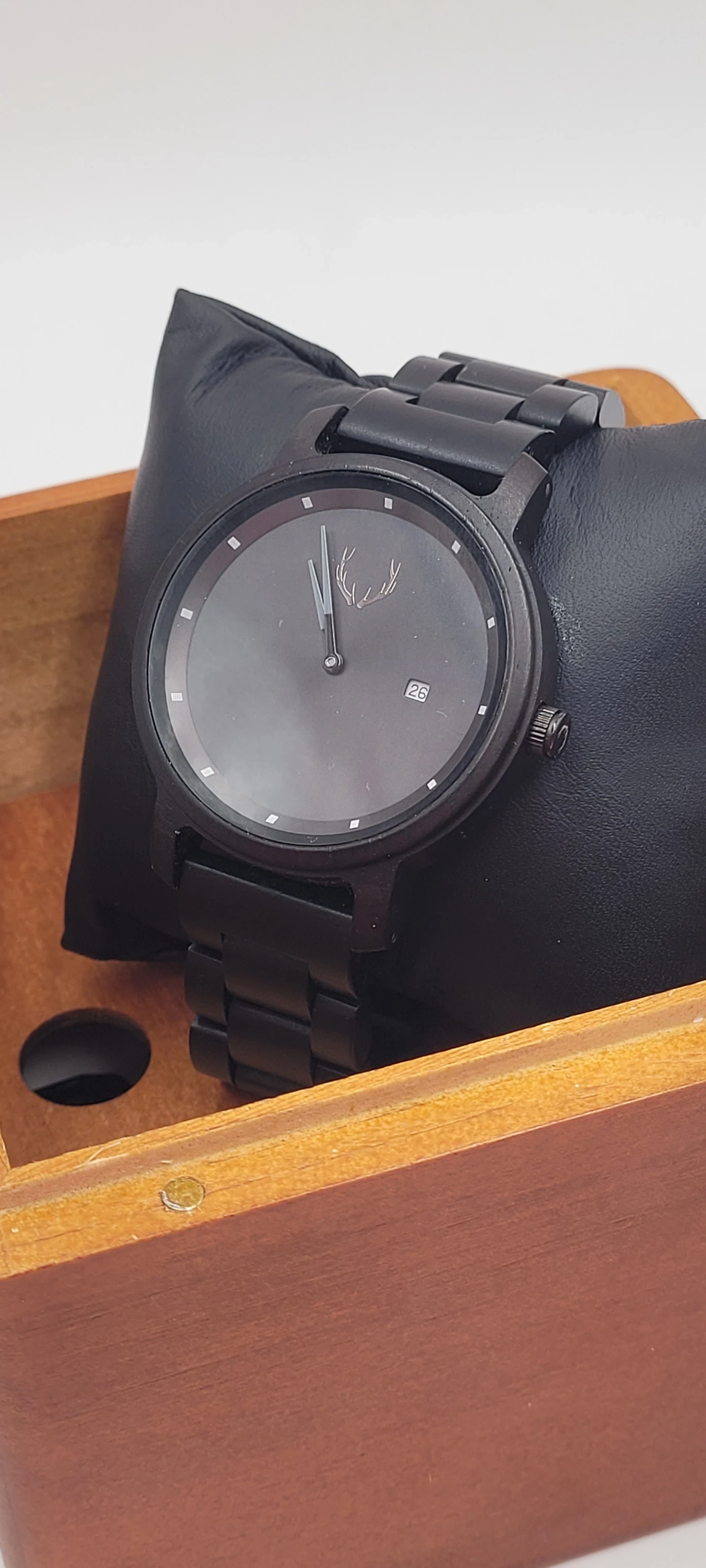 zegarek-drewniany-woodison-wood-watch-heban-stan-uzywany