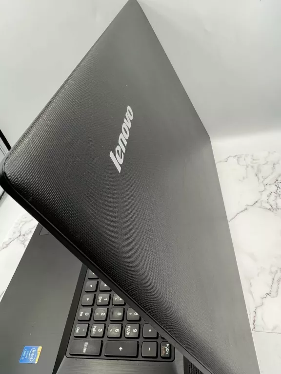LENOVO G710 4GB/I5/ WIN7/ 1TB BLUE SCREEN