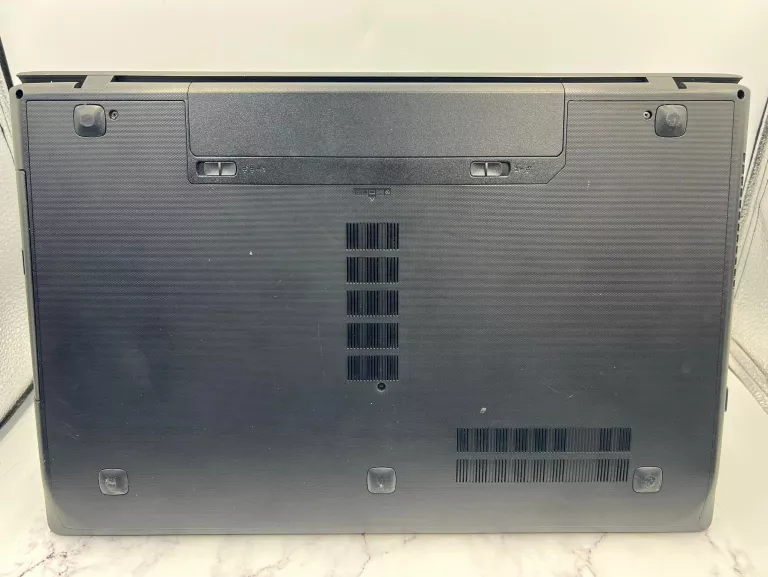 LENOVO G710 4GB/I5/ WIN7/ 1TB BLUE SCREEN