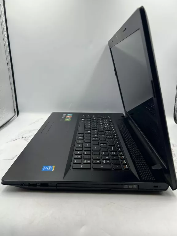 LENOVO G710 4GB/I5/ WIN7/ 1TB BLUE SCREEN