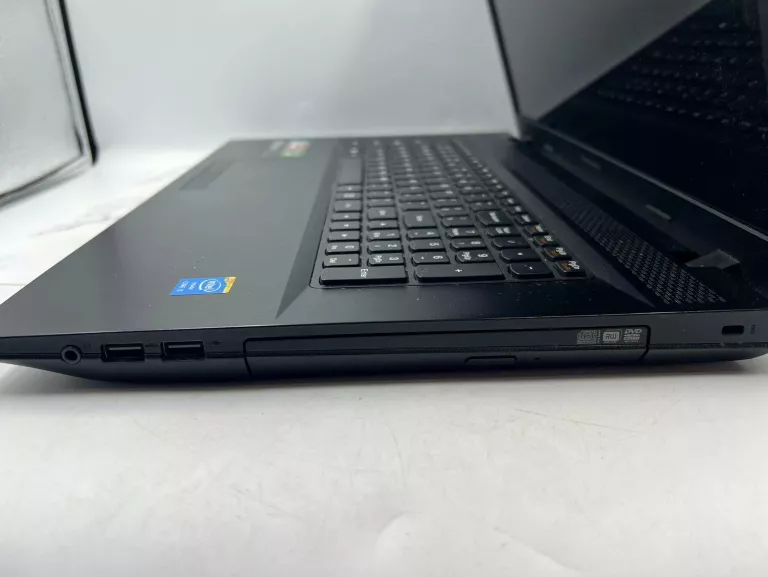 LENOVO G710 4GB/I5/ WIN7/ 1TB BLUE SCREEN