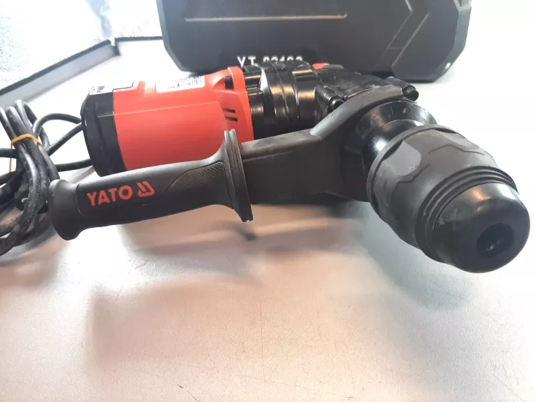 MŁOTOWIERTARKA YATO YT-82130 WALIZKA