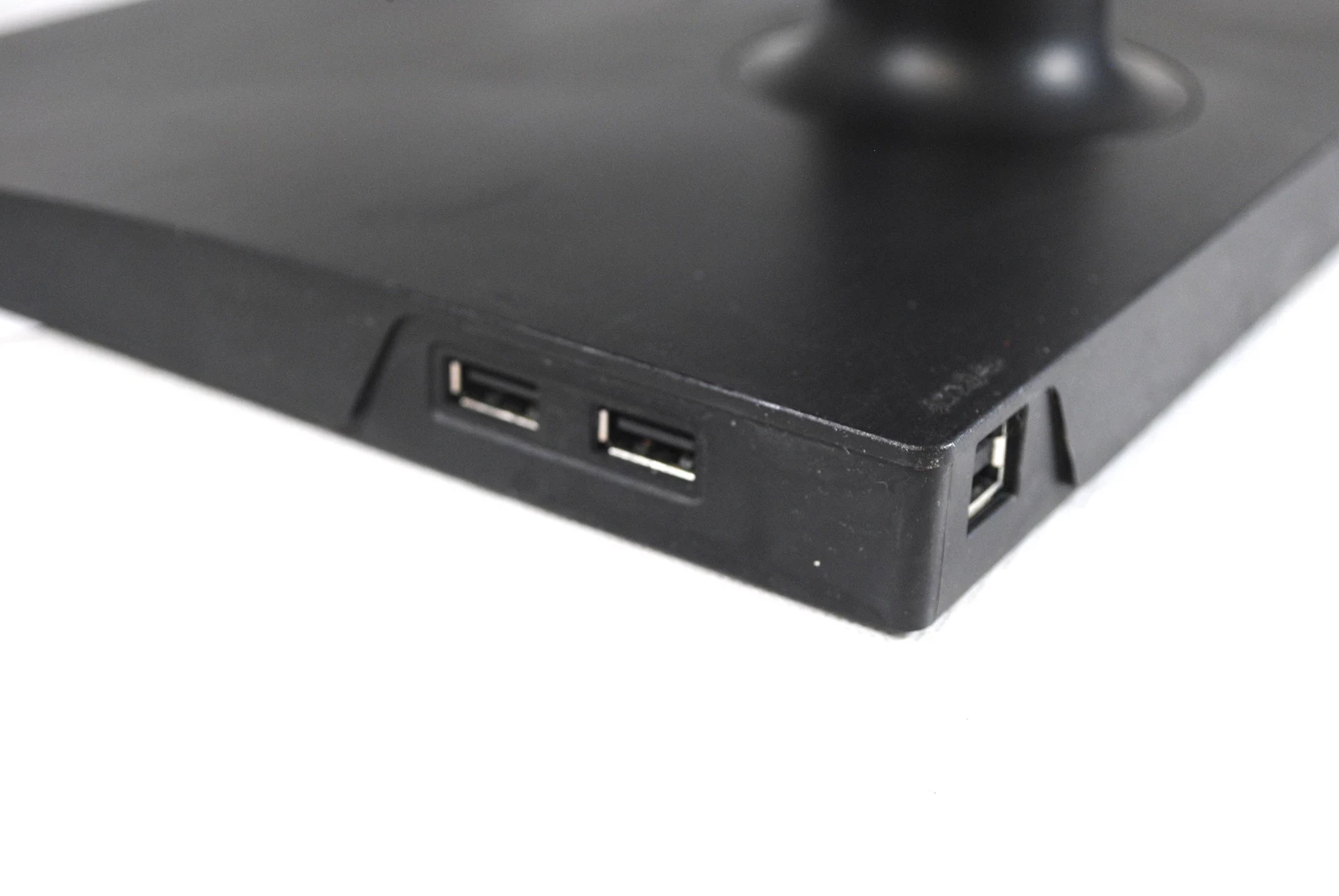 monitor-samsung-s23c650-przekatna-ekranu-cale-23