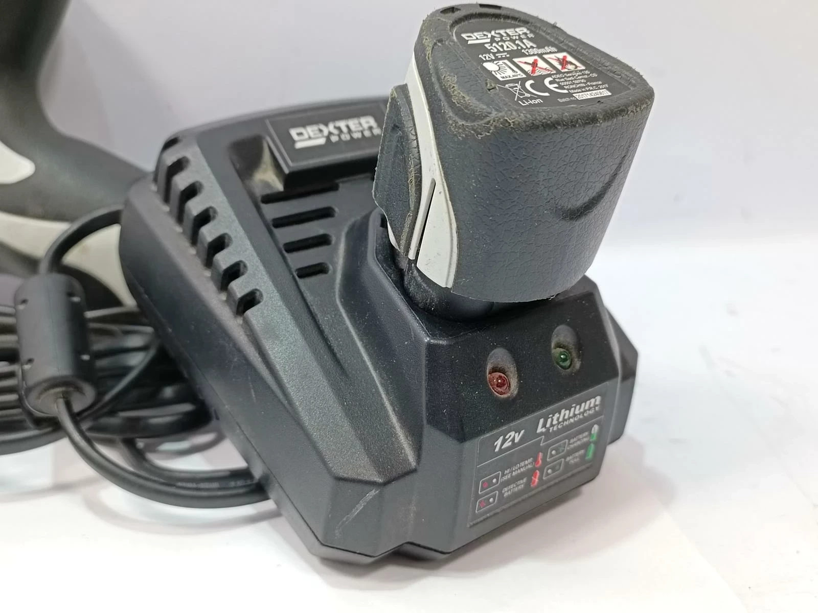 wkretarka-dexter-52272a-3x-akumulator-zasilanie-akumulatorowe