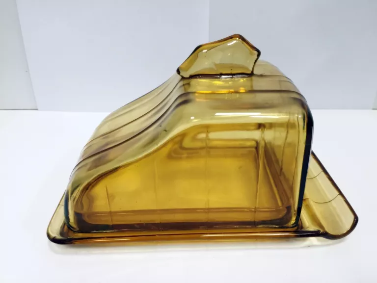 maselniczka-zolta-prl-nie-wymaga-renowacji-plac-imbramowski-121-krakow