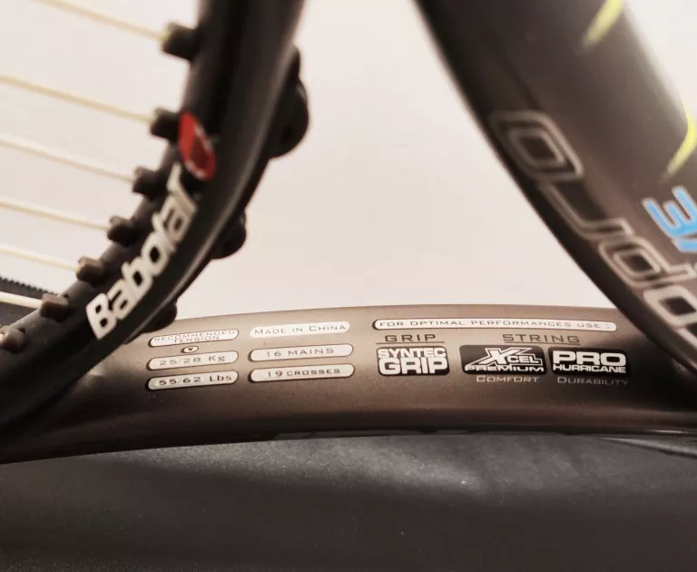 rakieta-tenisowa-babolat-aeropro-drive-z-pokrowce-model-aeropro-drive