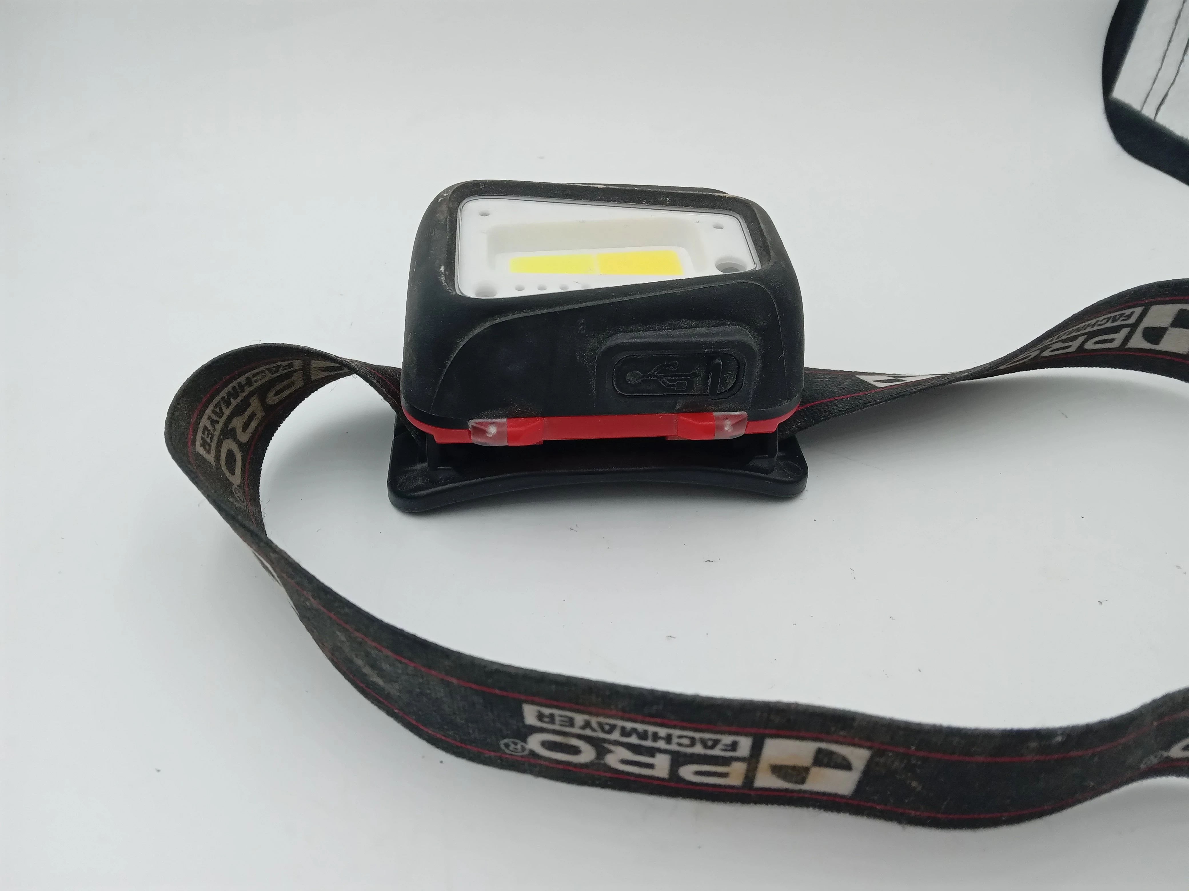 latarka-czolowka-stan-uzywany