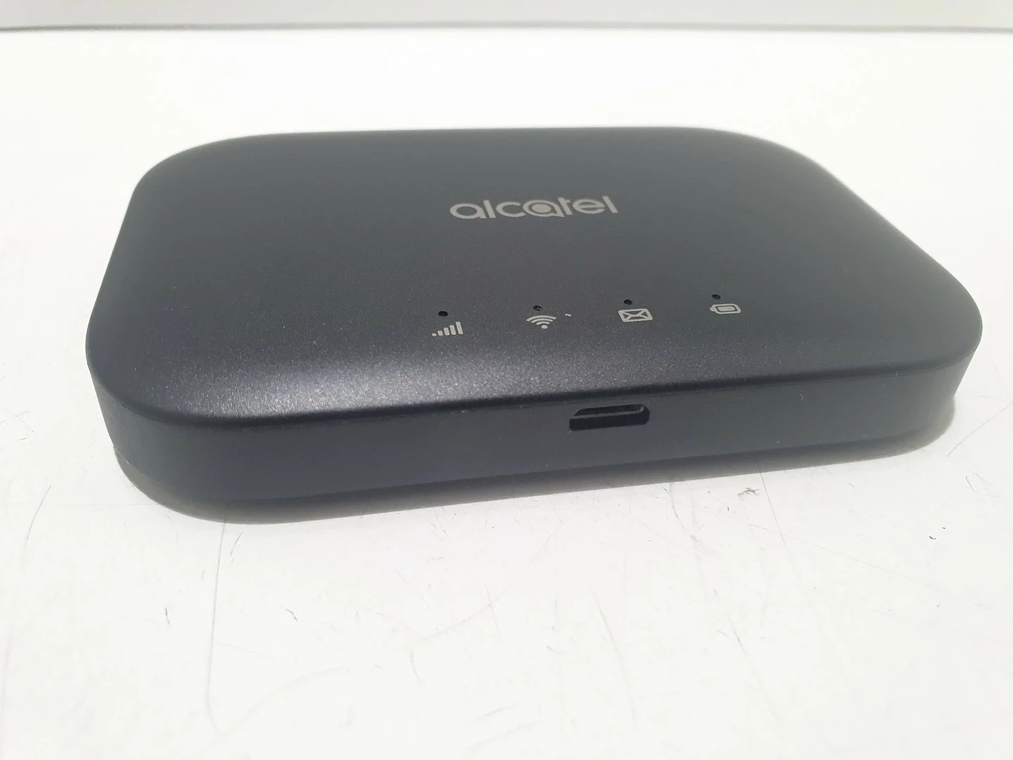 router-mobilny-alcatel-link-zone-4g-lte-producent-alcatel