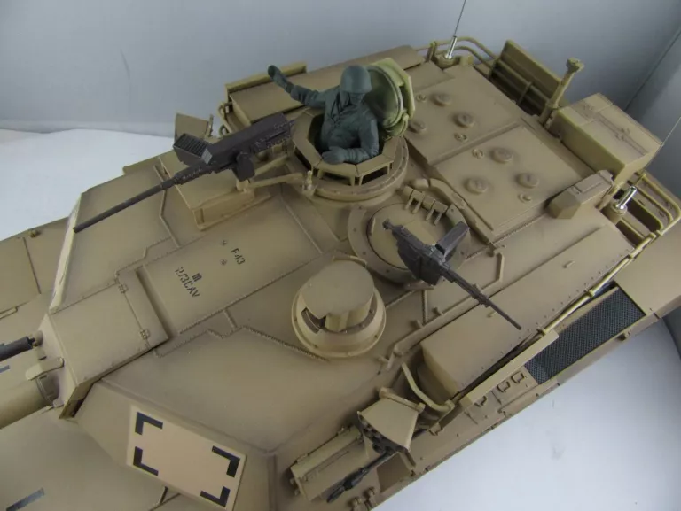 czolg-abrams-m1a2-steel-heng-long-strzela-kod-producenta-m1a2