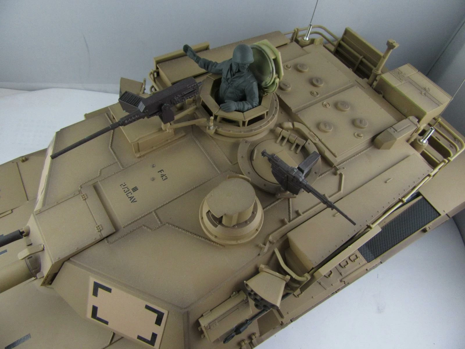 czolg-abrams-m1a2-steel-heng-long-strzela-kod-producenta-m1a2