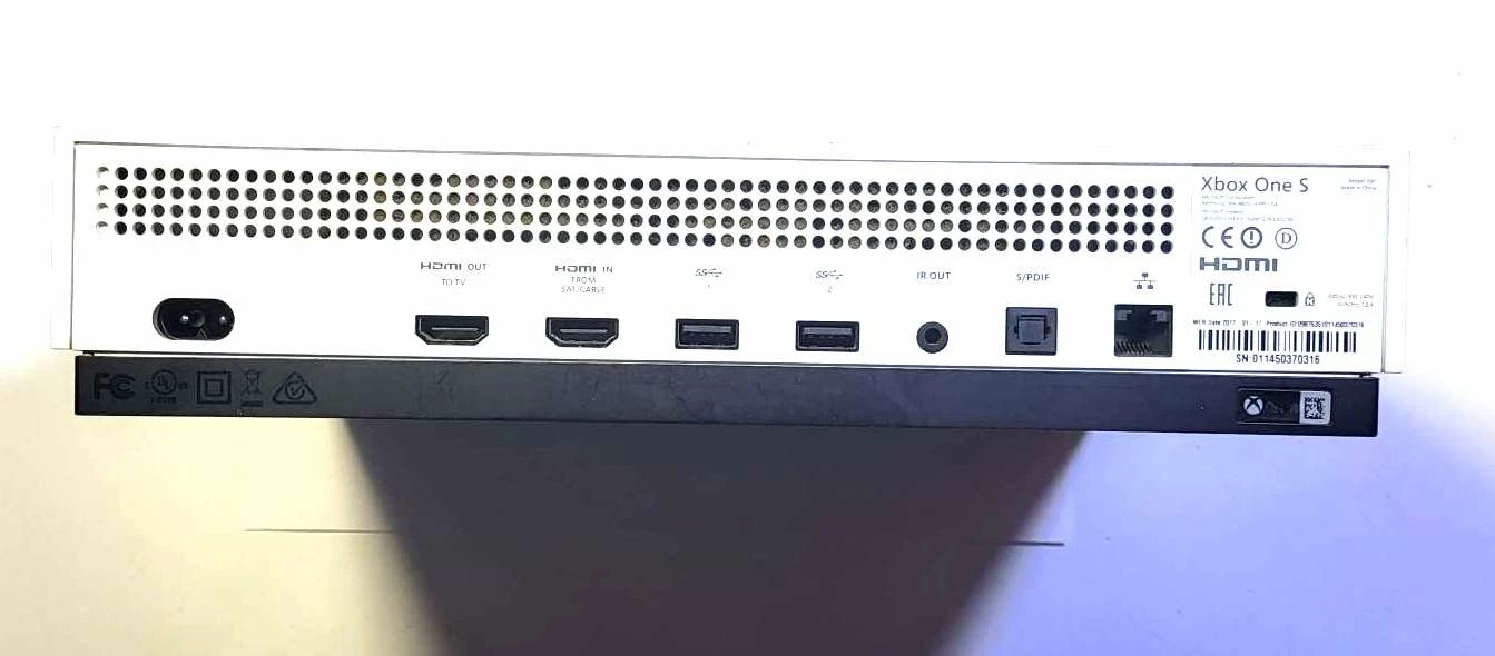 konsola-xbox-one-s-1tb-kolor-bialy