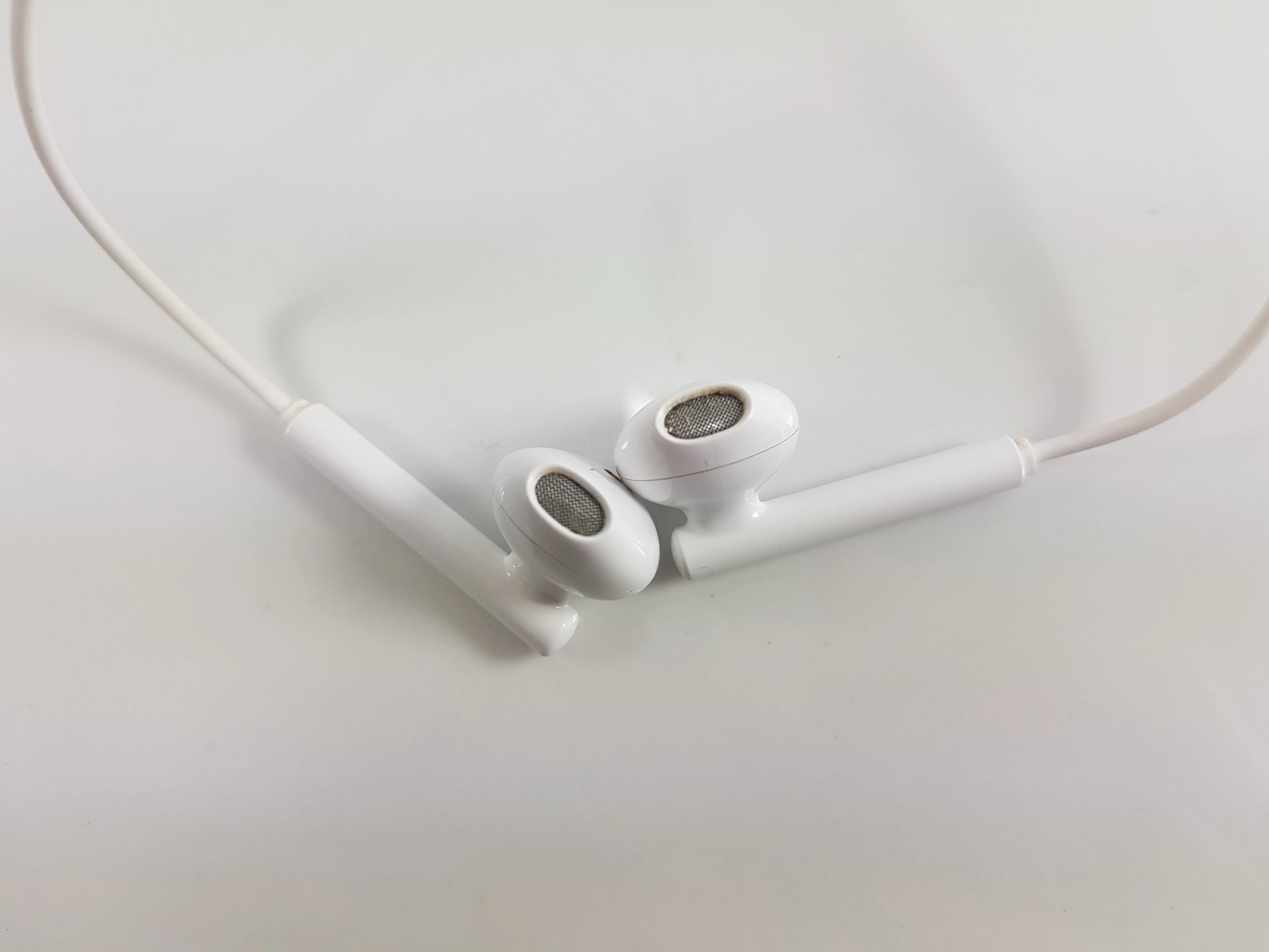 24-sluchawki-przewodowe-ean-gtin-5900495976154