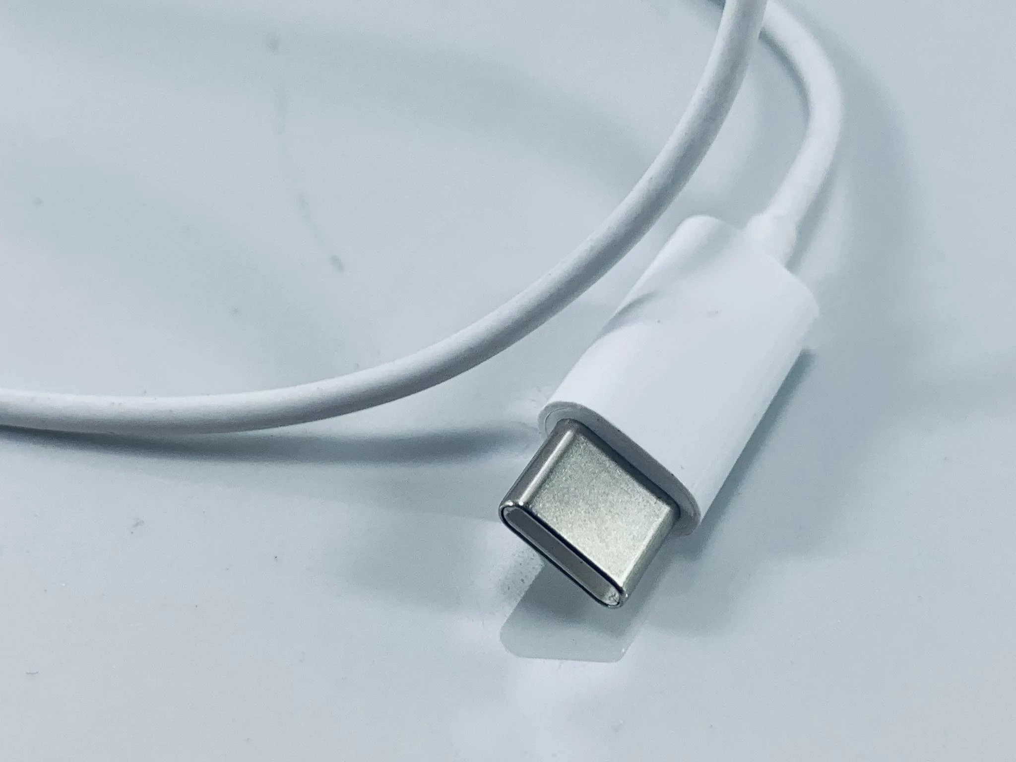 24sluchawki-douszne-biale-typ-c-kod-producenta-hr-me25