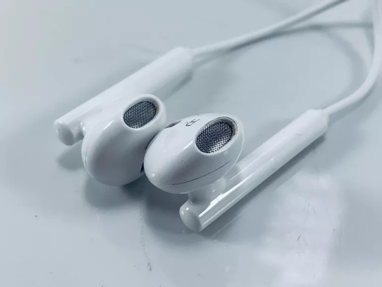 24sluchawki-douszne-biale-typ-c-ean-gtin-5901737881762