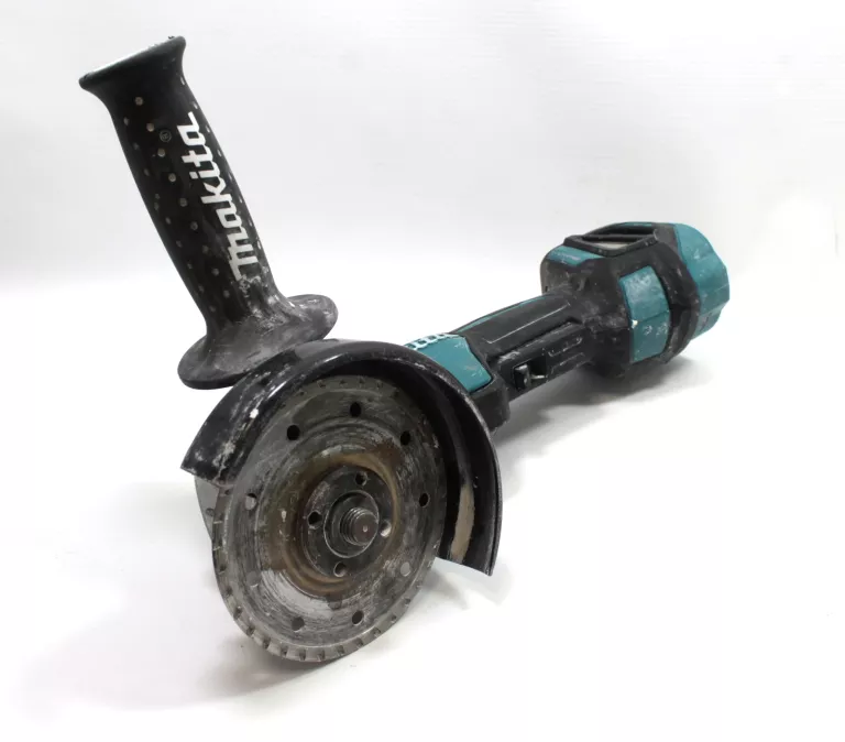 SZLIFIERKA MAKITA DGA517 SKRZYNKA