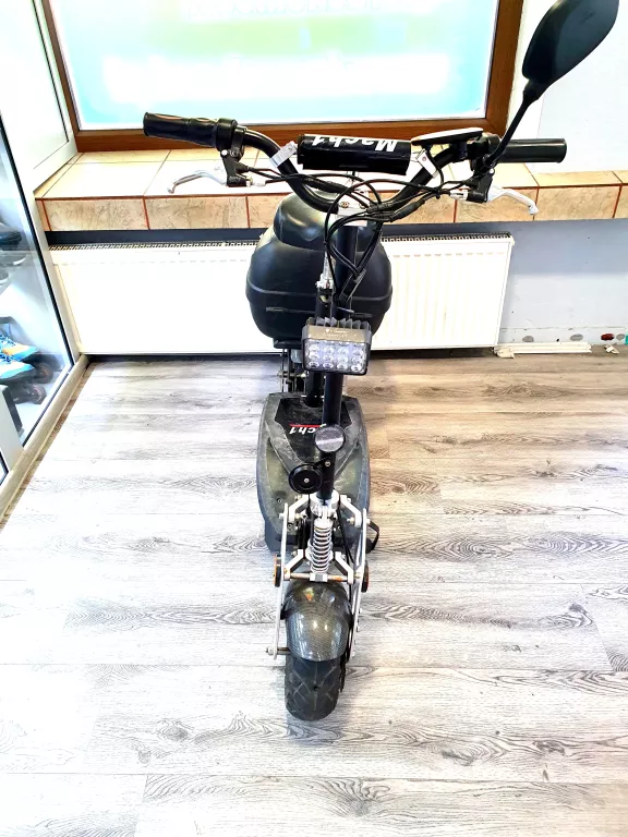 hulajnoga-elektryczna-mach-1-ladowarka-stan-uzywany