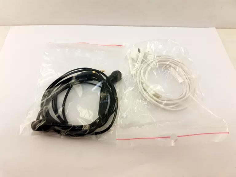 sluchawk-douszne-i-czarne-jack-35mm-biale-usb-c-ean-gtin-4048617084675