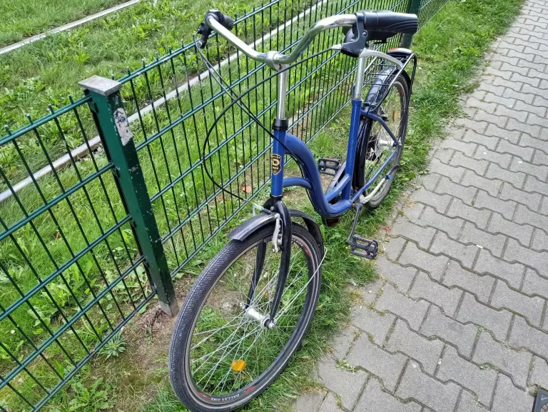 rower-damski-niebieski-kola-26-cali-stan-uzywany