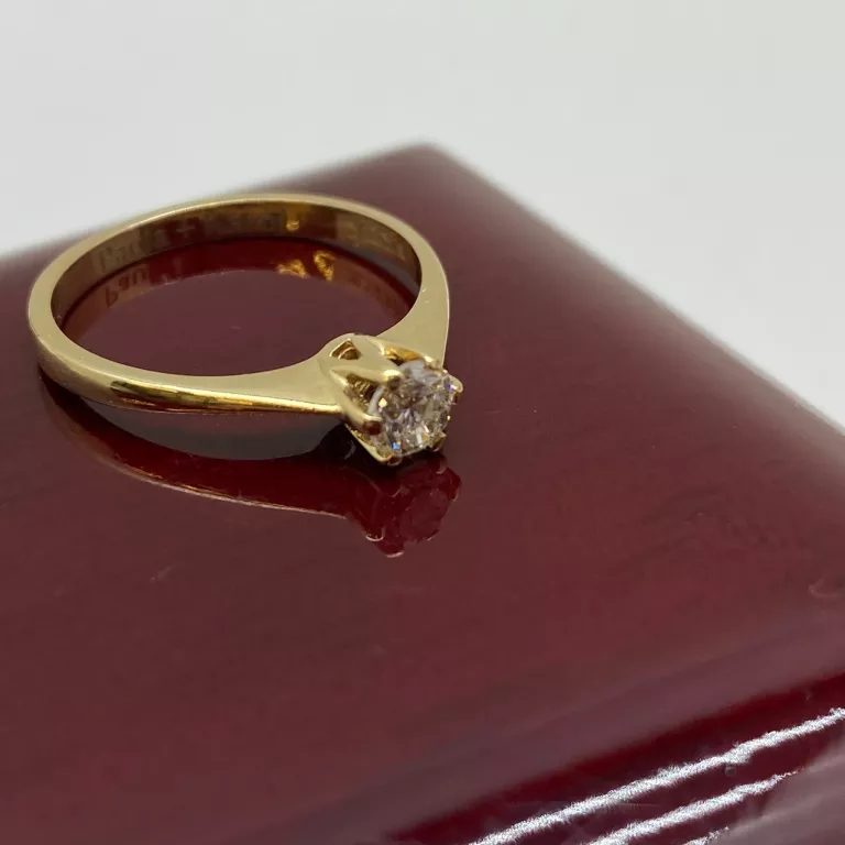 pierscionek-z-brylantem-au585-r-15-211-g-rozmiarsrednica-wew-mm-372-15