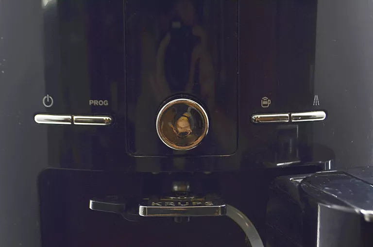 ekspres-do-kawy-krups-ea82-opis-stan-uzywany