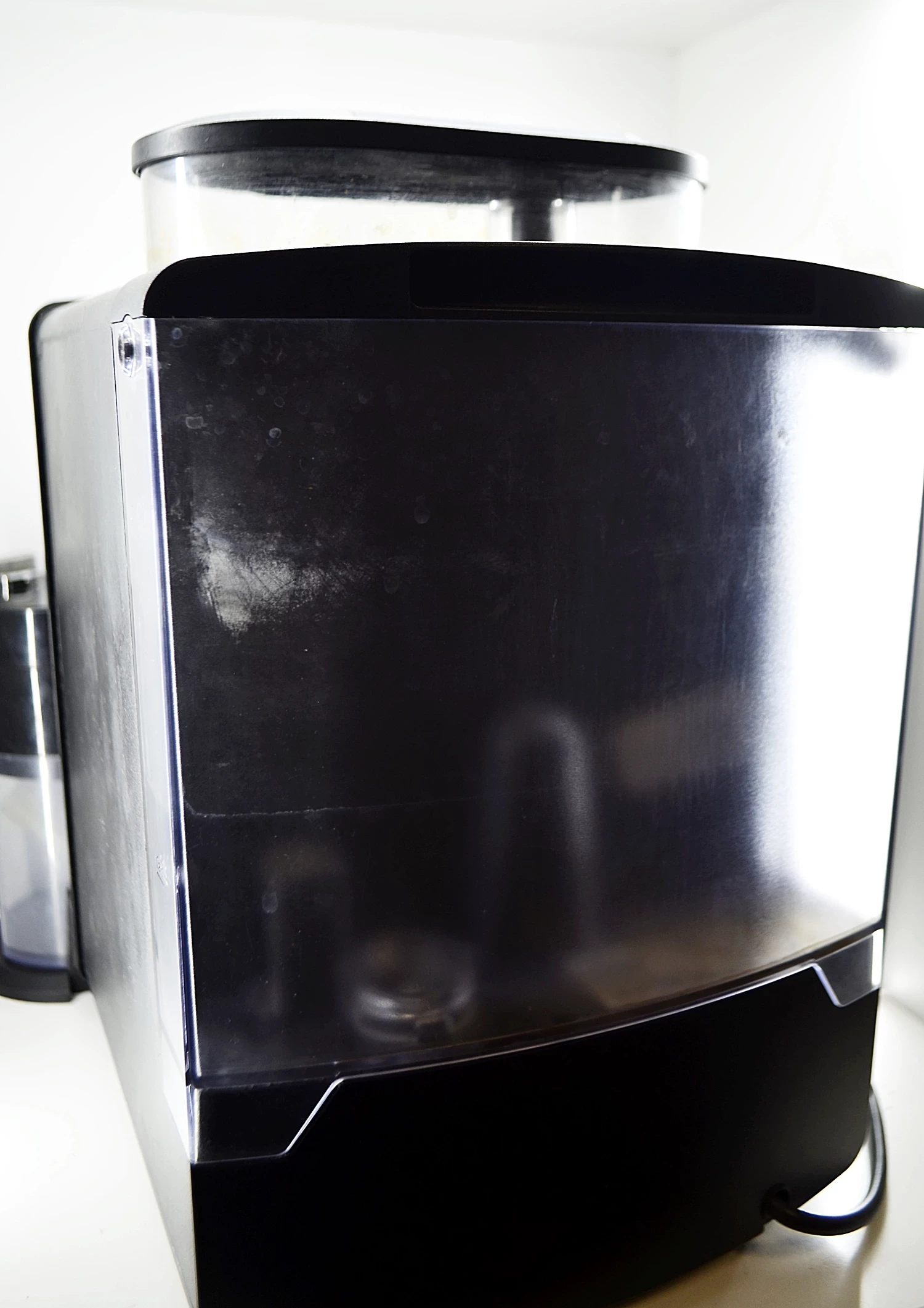 ekspres-do-kawy-krups-ea82-opis-kod-producenta-ea82