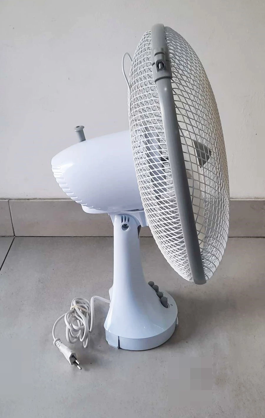 wentylator-stolowy-tesco-df1218w-ean-gtin-5057545406304