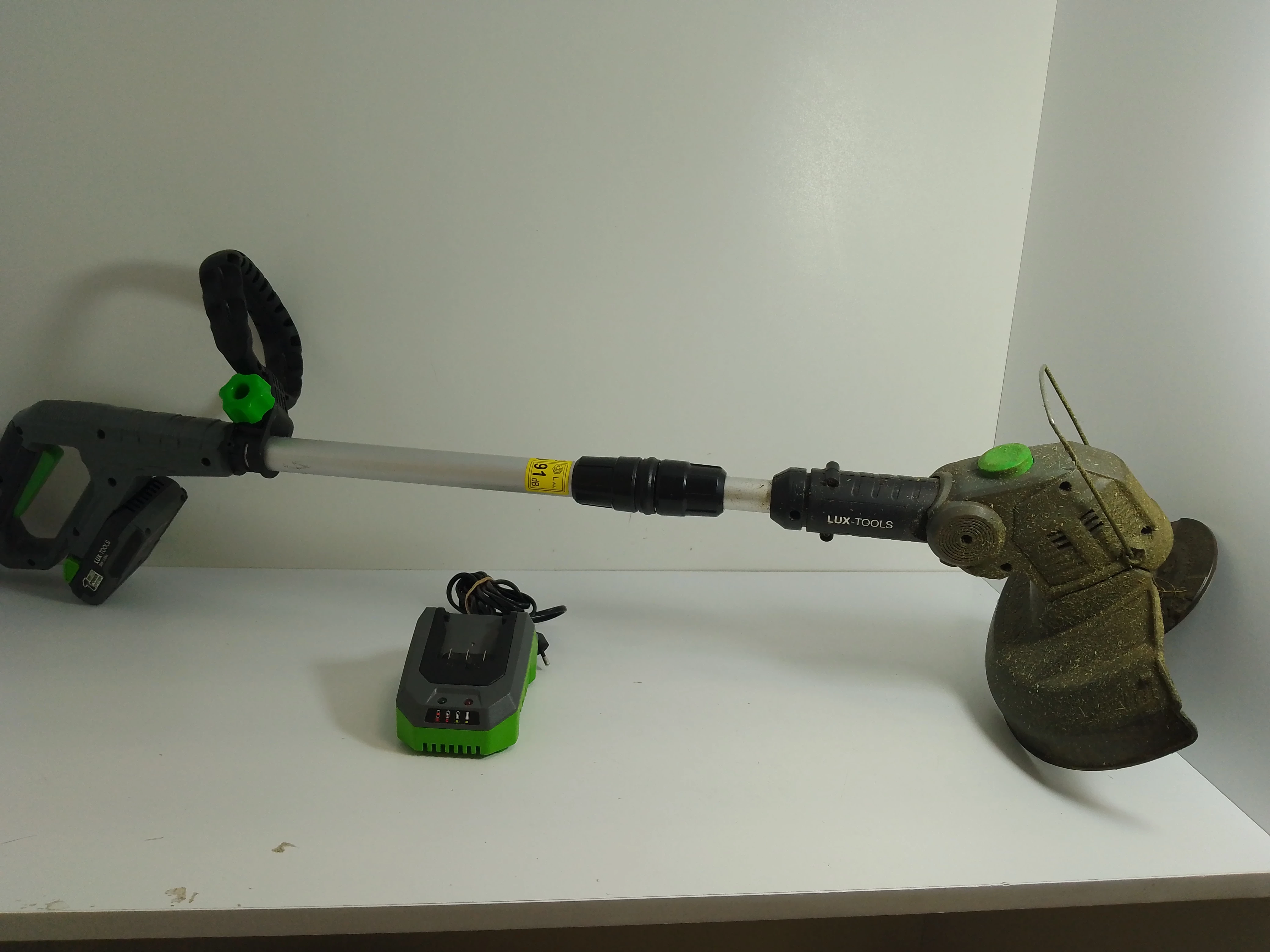 lux-tools-podkaszarka-akumulatorowa-20-v-set-stan-uzywany