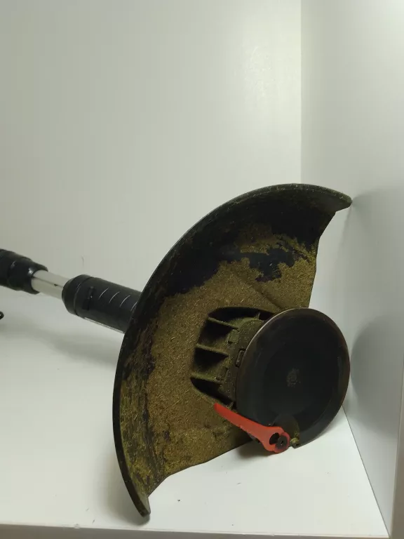 lux-tools-podkaszarka-akumulatorowa-20-v-set-waga-narzedzia-2