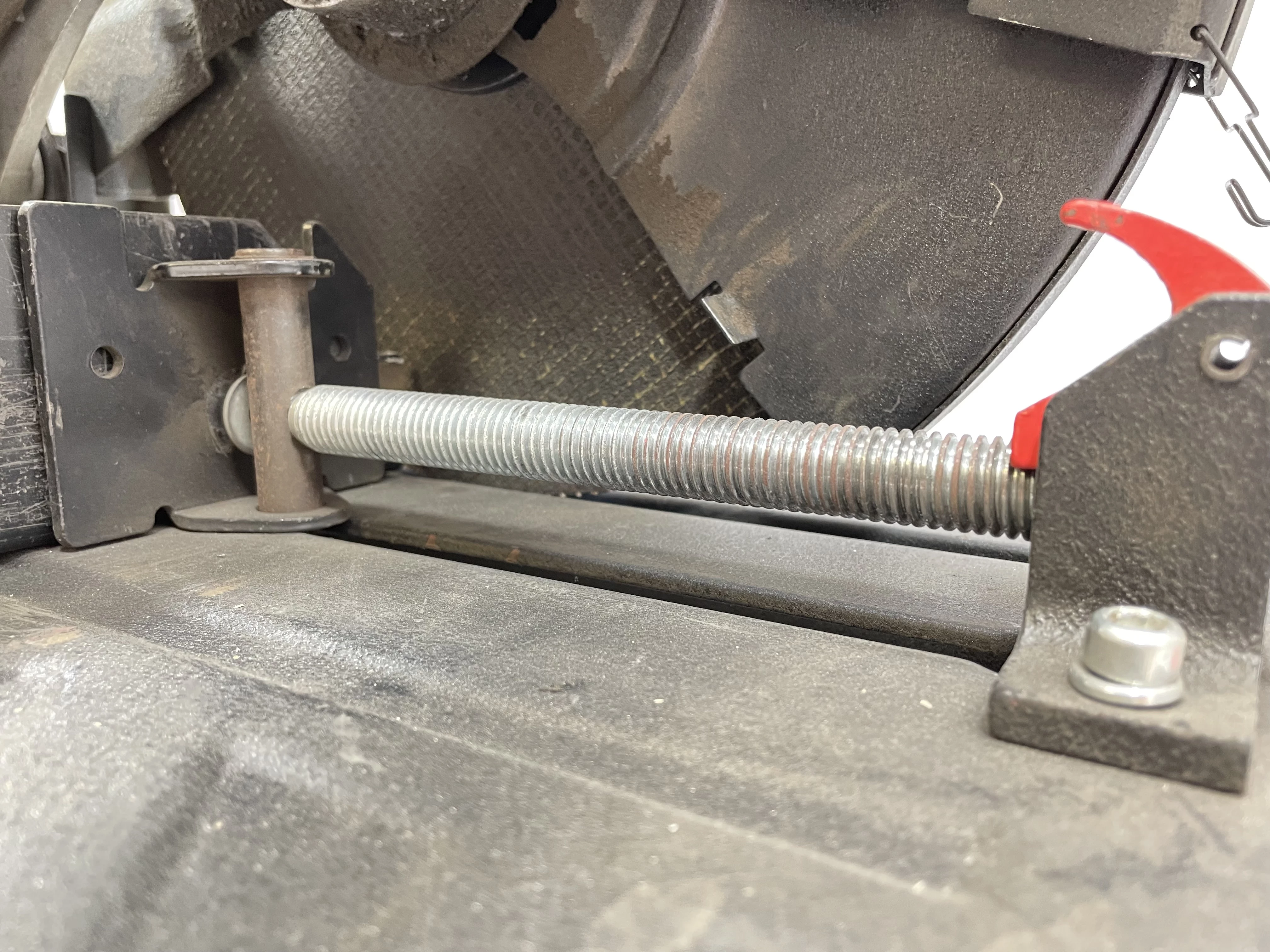 przecinarka-do-metalu-2600w-355mm-graphite-59g873-stan-uzywany