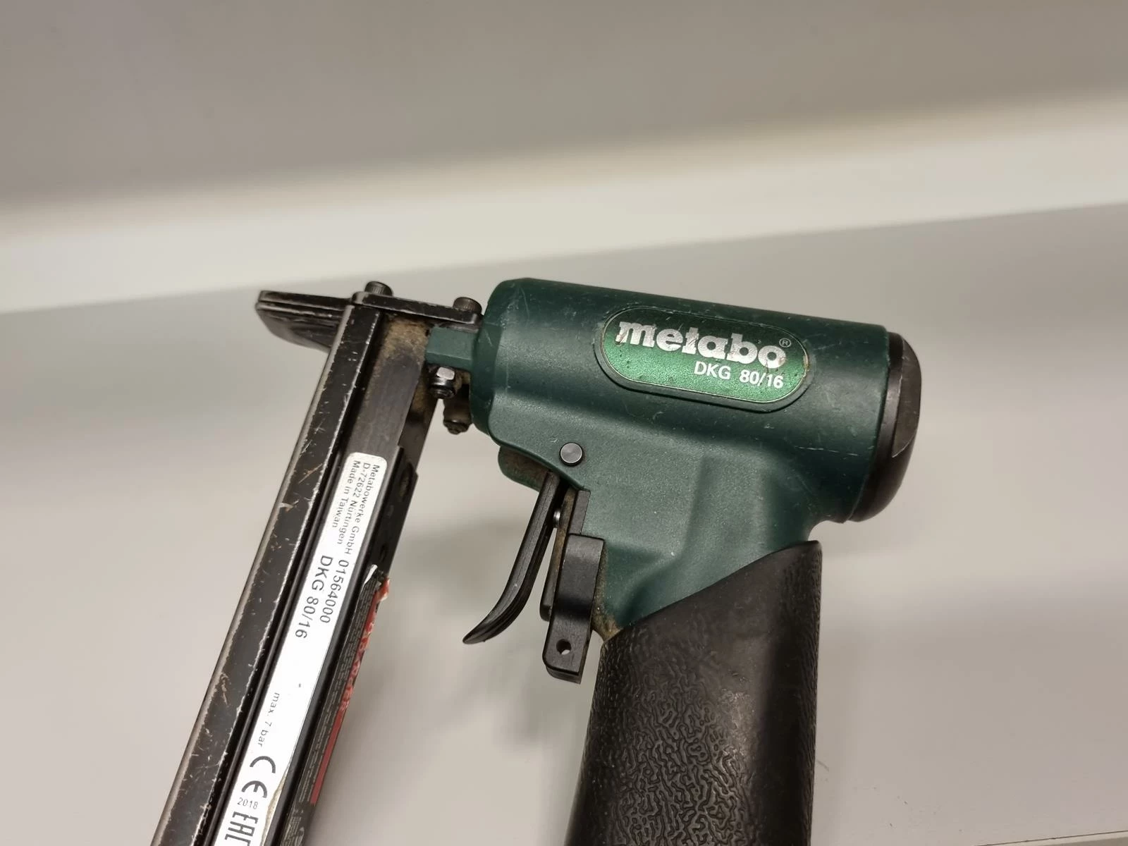 zszywacz-pneumatyczny-metabo-dkg-8016-marka-metabo