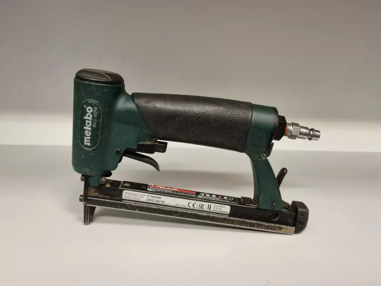 zszywacz-pneumatyczny-metabo-dkg-8016-stan-uzywany