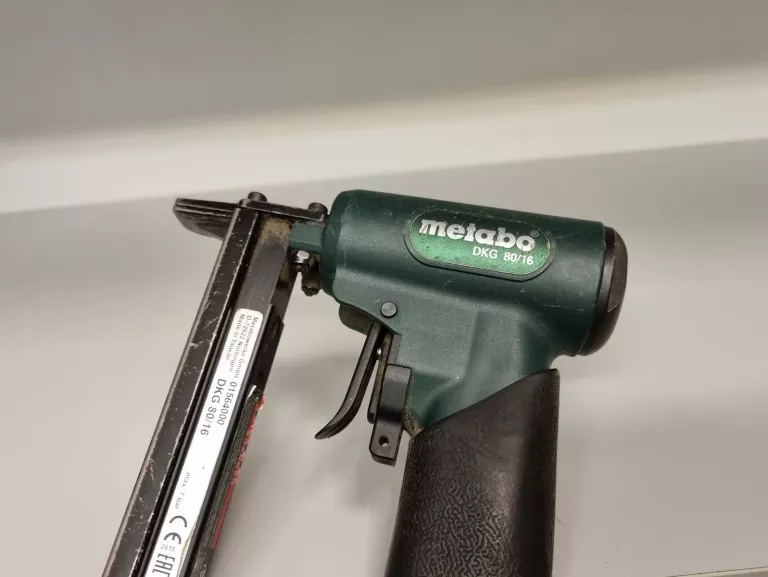 zszywacz-pneumatyczny-metabo-dkg-8016-marka-metabo